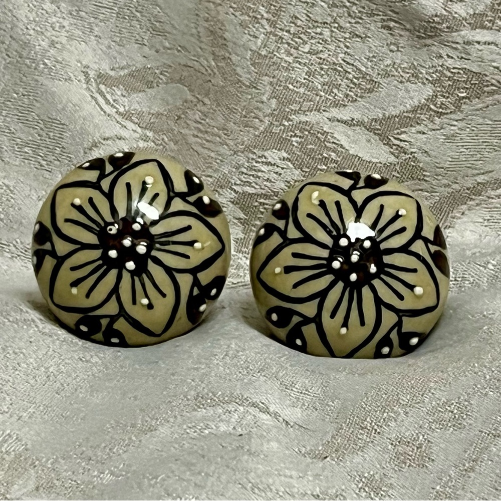 Ceramic Drawer Pulls - Picture 2 of 4